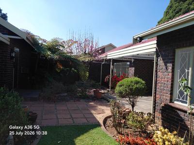 Townhouse For Rent in Sunward Park, Boksburg